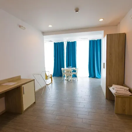 Konukevi Blumarine 3*